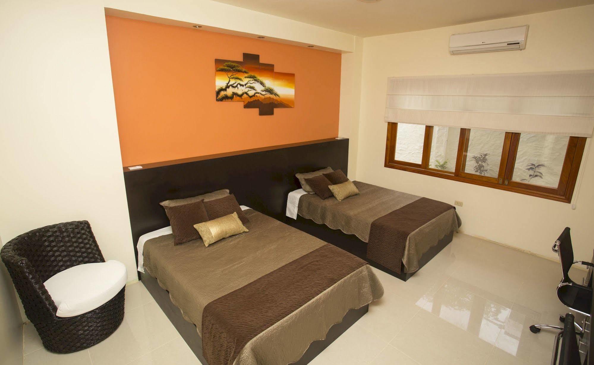 Hotel La Laguna Galapagos Puerto Villamil Bagian luar foto